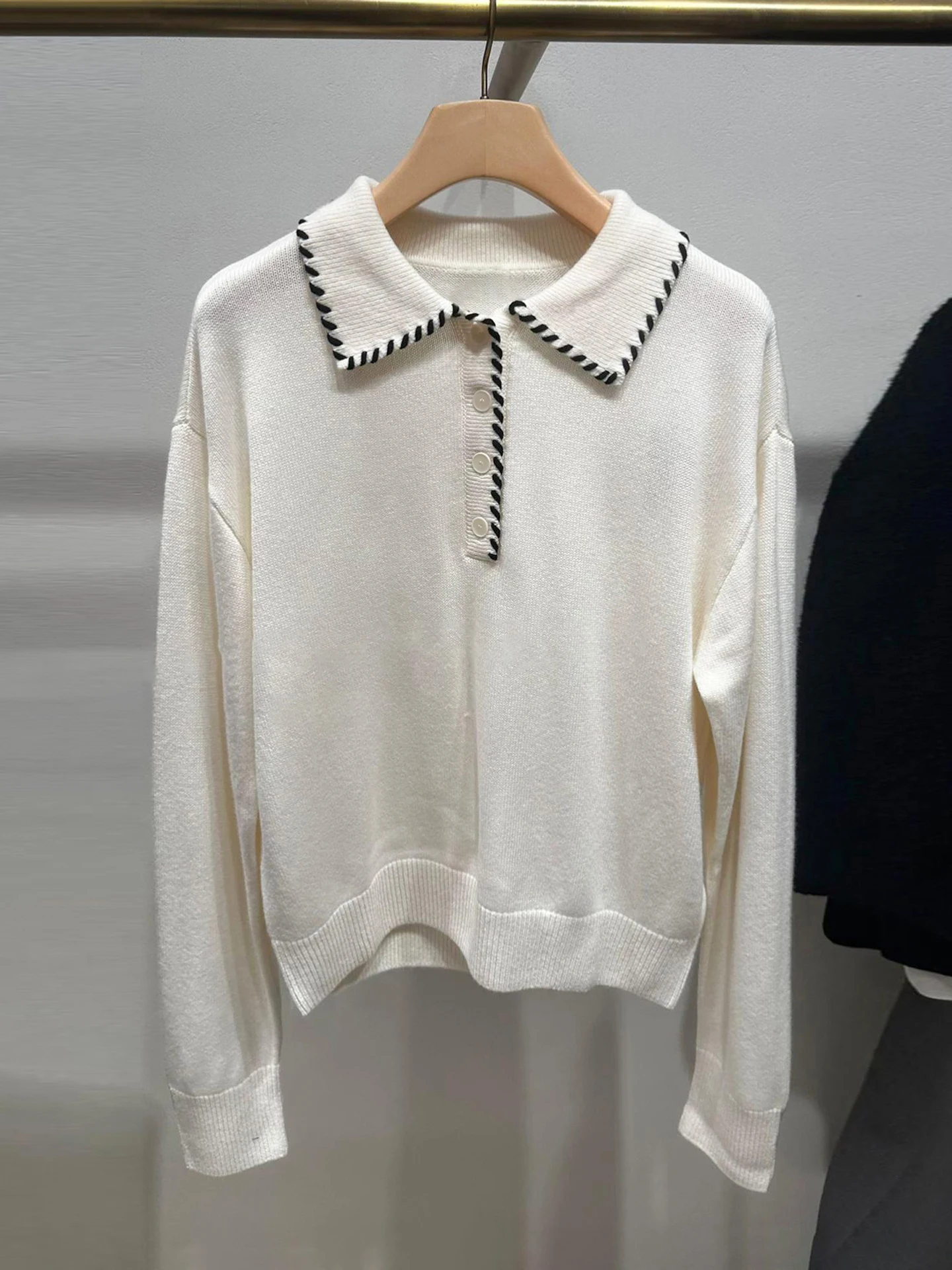 

Ele Ne Knitted Sweater Women's Premium Faion Autumn Collection Soft Medium Thin Long Sve Casual Wear