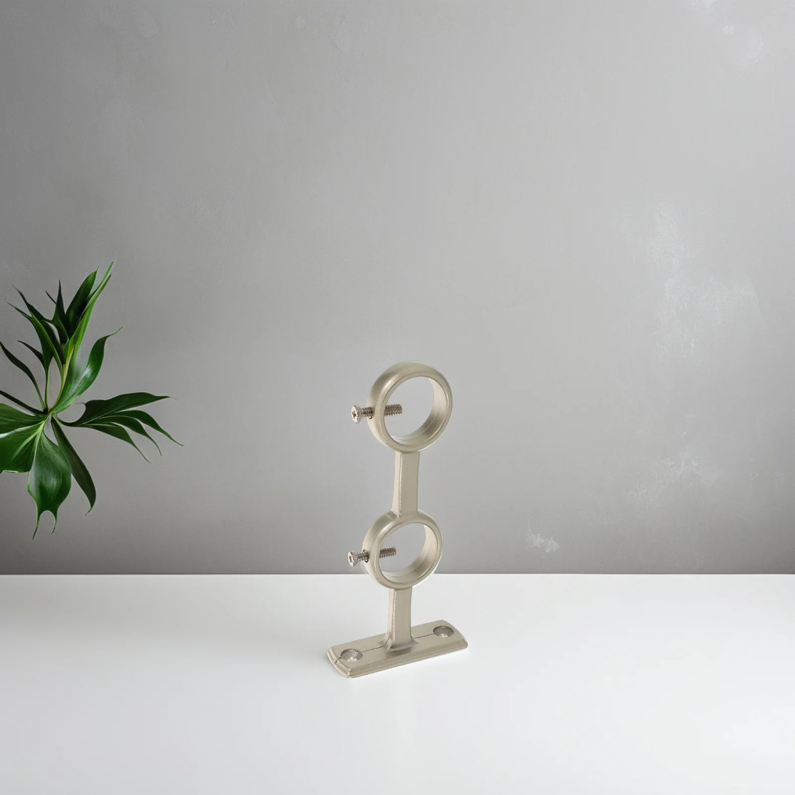 

2Pcs Sturdy Double Curtain Rod Bracket Thickened Design Easy Installation Versatile Office Hotel Window Treatments