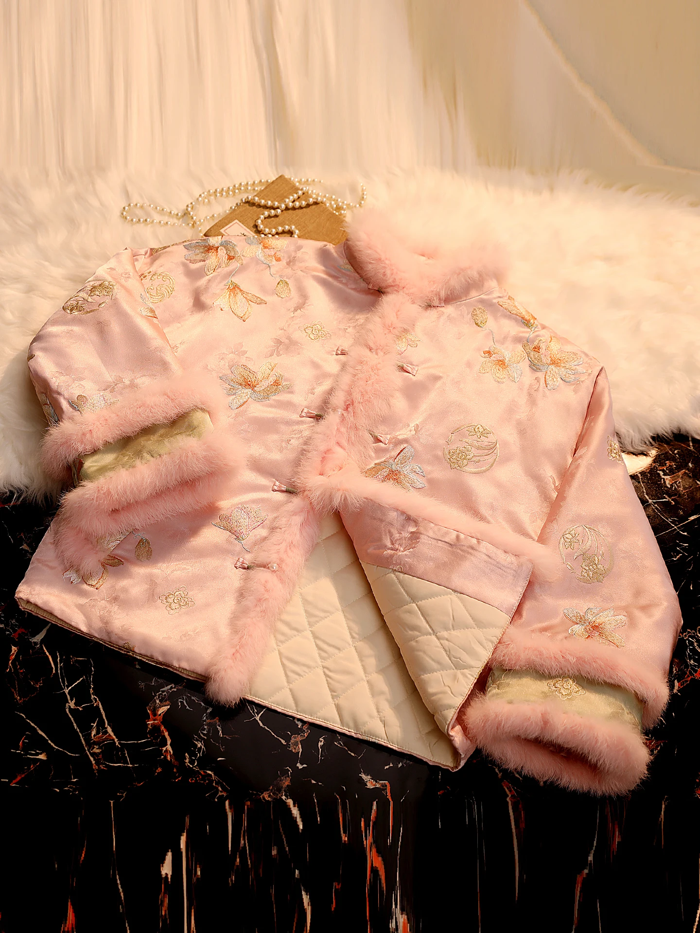 

New Chinese Sle Qipao Jaet Thiened Cotton Improved Outerwear Winter Faion Small Coat Outer Match Tang Costume