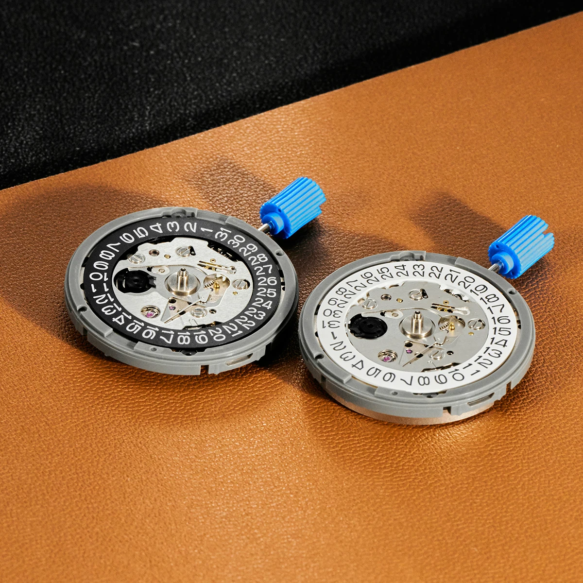 حركة ميكانيكية NH35 معدلة مخصصة سوداء متأرجحة الوزن الدوار اليابان NH35A 24 جواهر أوتوماتيكية 5 ألوان