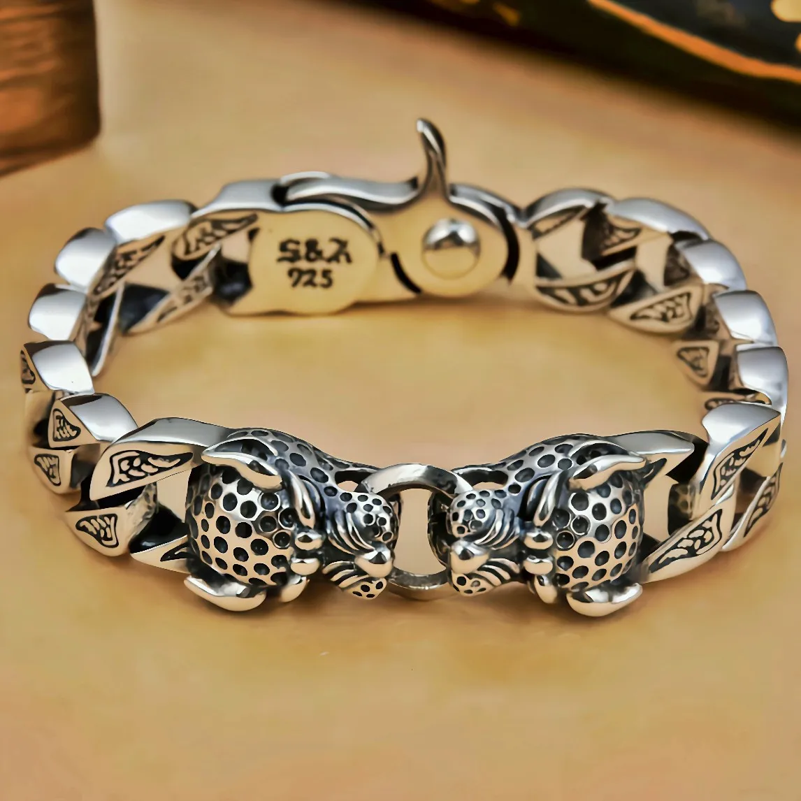 

Male bracelet domineering double leopard head s925 pure silver bracelet European and American exaggerated personality trendy acc