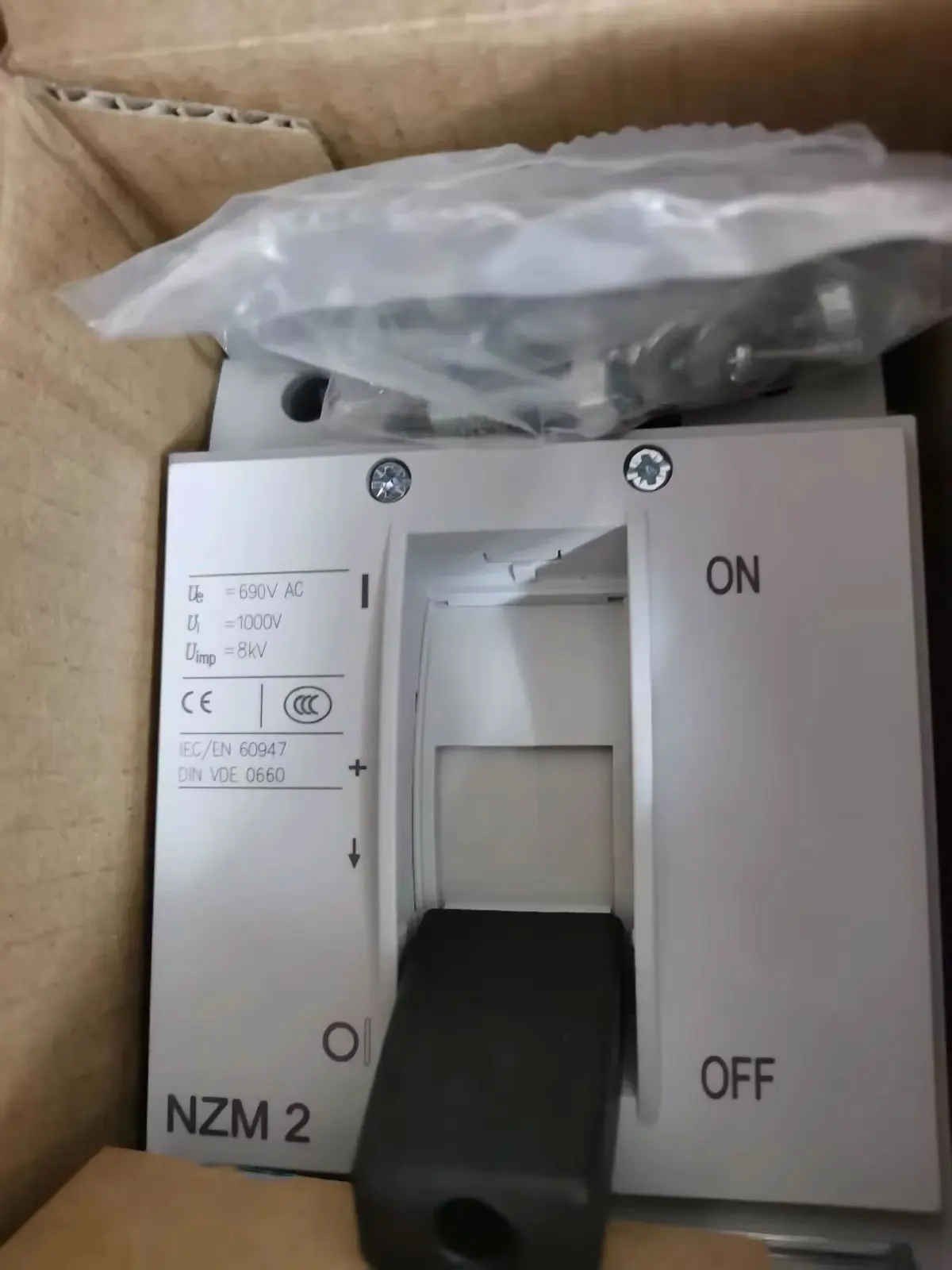 

Brand New NZMN2-VE160-NA LZMB1-A63 One Year Warranty
