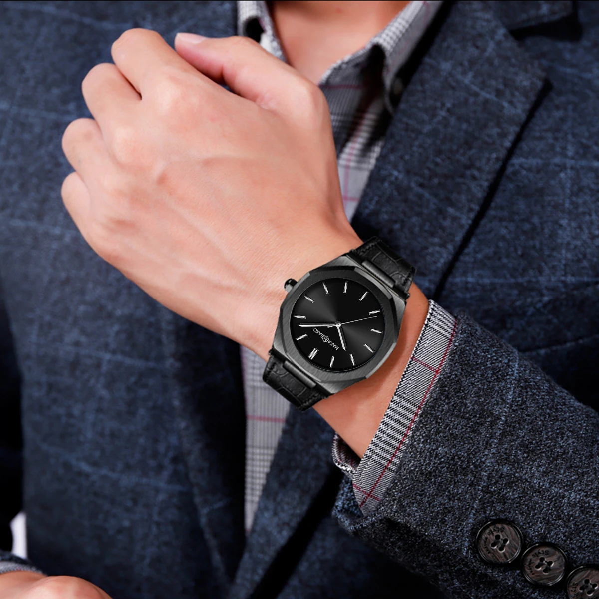 2025 جديد الرجال العلامة التجارية اليابانية حركة الكوارتز 40 مللي متر جلد أسود نمط الأعمال 3Bar مقاوم للماء الرياضة العسكرية ساعة للرجال