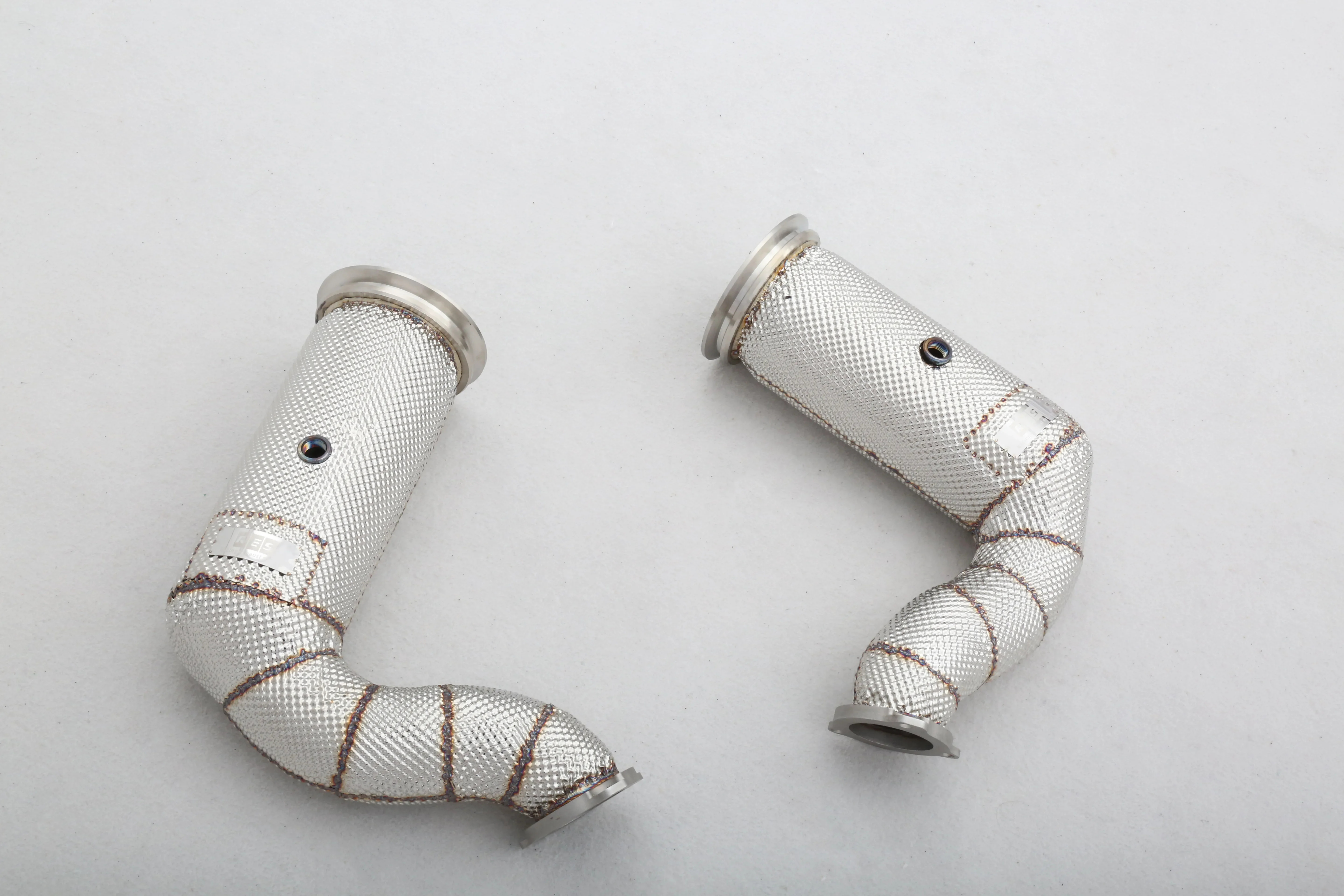 نظام عادم أنبوب سفلي صمام من الفولاذ المقاوم للصدأ/التيتانيوم 304 مخصص عالي الجودة لعادم ممتاز 2.9T