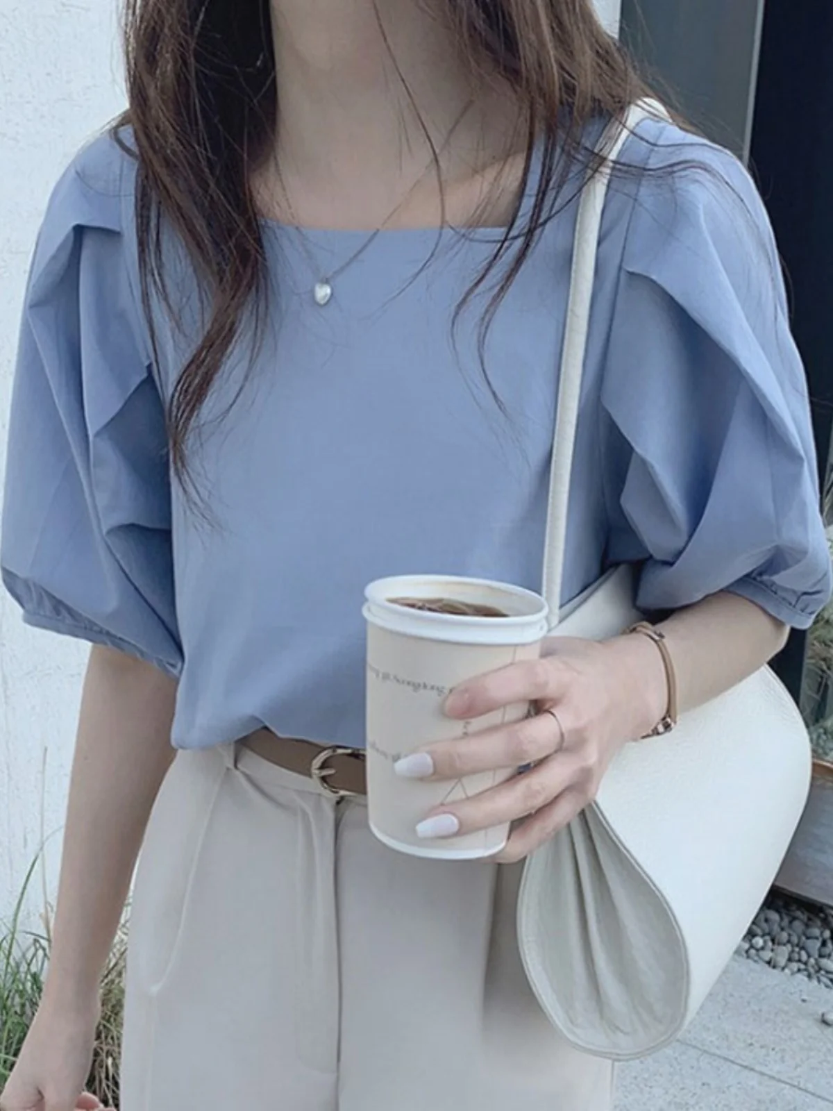 

Chic Loose Women's irt Summer Simple Faion Square Collar Lantern Sve Design Folded Women's Top Korean Sle Bubble Sve