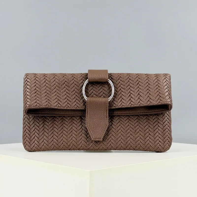 

Fashion Retro Weaving Leather Envelope Clutch Bag Lightweight Magnetic Closure Women's Braided Texture Bag for Daily Use