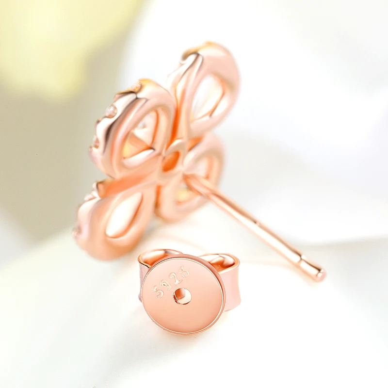 Thumbnail 4 - #89 Best Moissanite Earrings to Buy In 2026