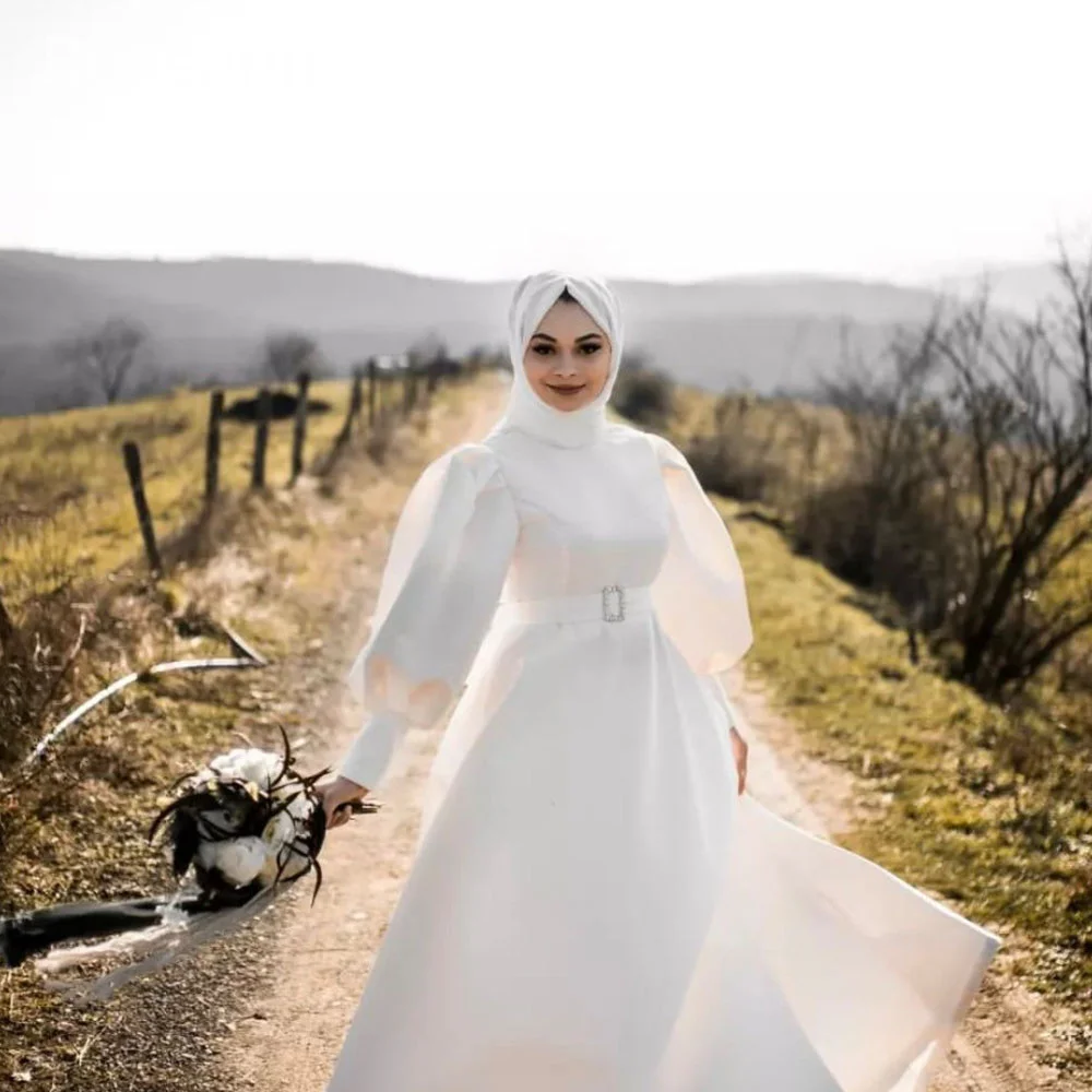 Muslim Exquisite High Collar A-line Wedding Dresses Vertically Satin Belt Bride Dresses Draped Pleat Floor Length robe de mariée