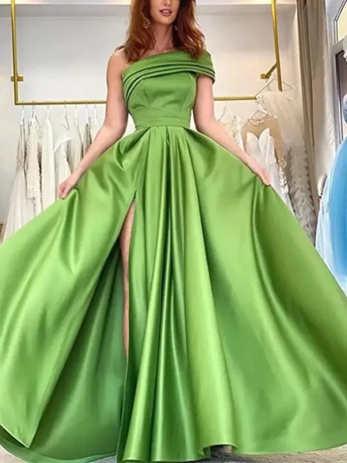 إلي ساتان للسهرات دكتور تنورة منتفخة بفتحة عالية لعيد الميلاد من ألياف البوليستر ميدي دكتور #2