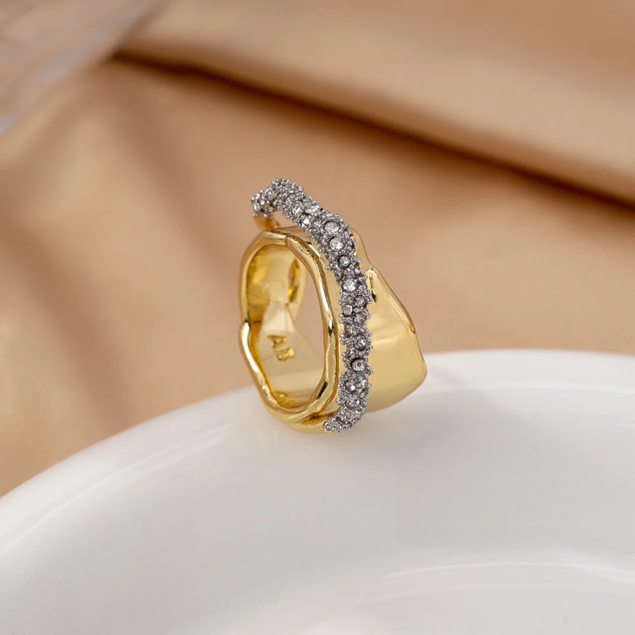 Original Design by Genius Designer, Copper Gold-Plated Fashion Smooth Full-Diamond Ring for Women, Trendy Jewelry Gift