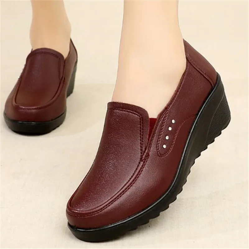 Women Flat Shoes Soft Genuine Leather Mother Shoes Comfort Casual Shoes Female Autumn Women Wedge Heels Leather Shoes