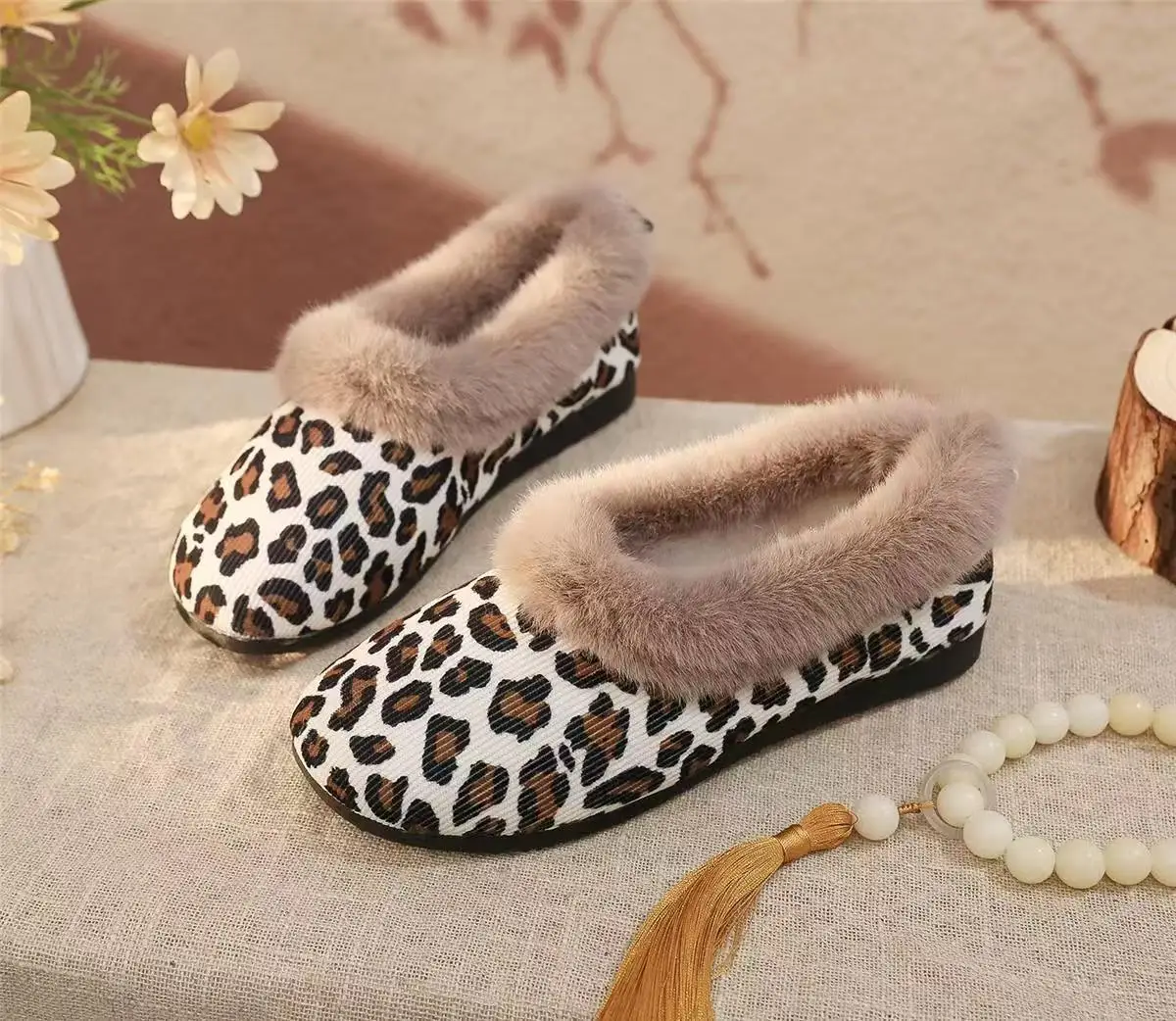 

Women Leopard Print Low Top Slip On Cotton Shoe Winter New Soft sole Round Toe Plush Warm Lightweight Flat Sole Fur-Trimmed Boot