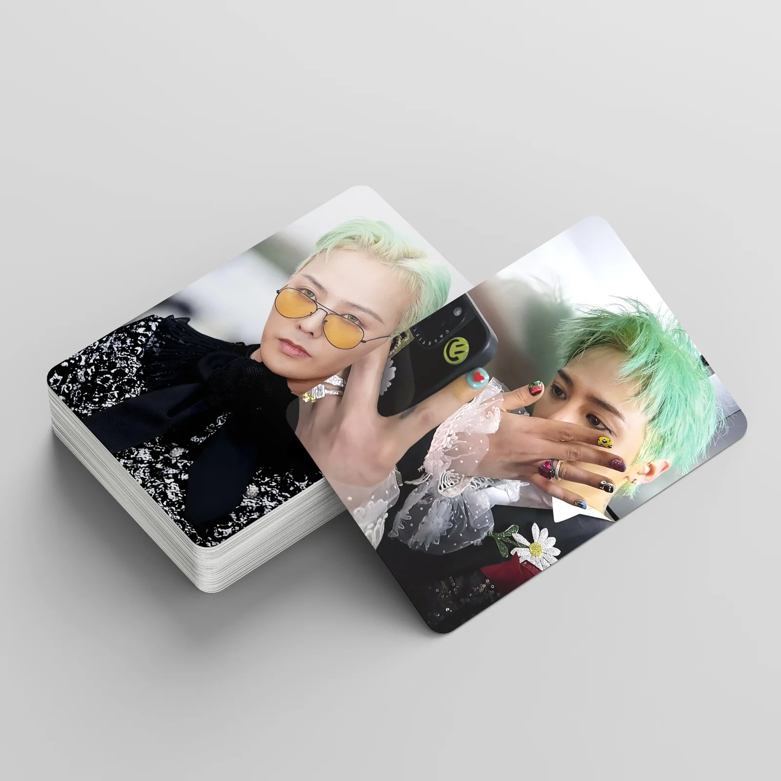 55 개/대 G-DRAGON Idol Boy 새 앨범 Übermensch 시리즈 Lomo 카드 HD Printd Photocards 고품질 사진 팬 컬렉션 선물