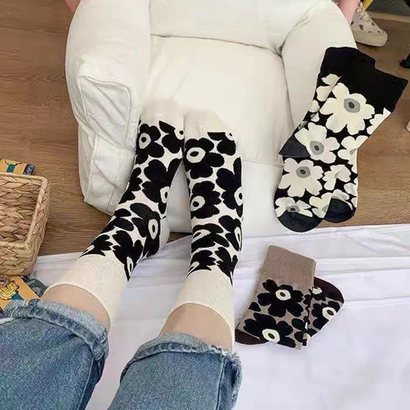 Ins medium ankle socks, floral pattern, plain color, Korean vintage style. for women