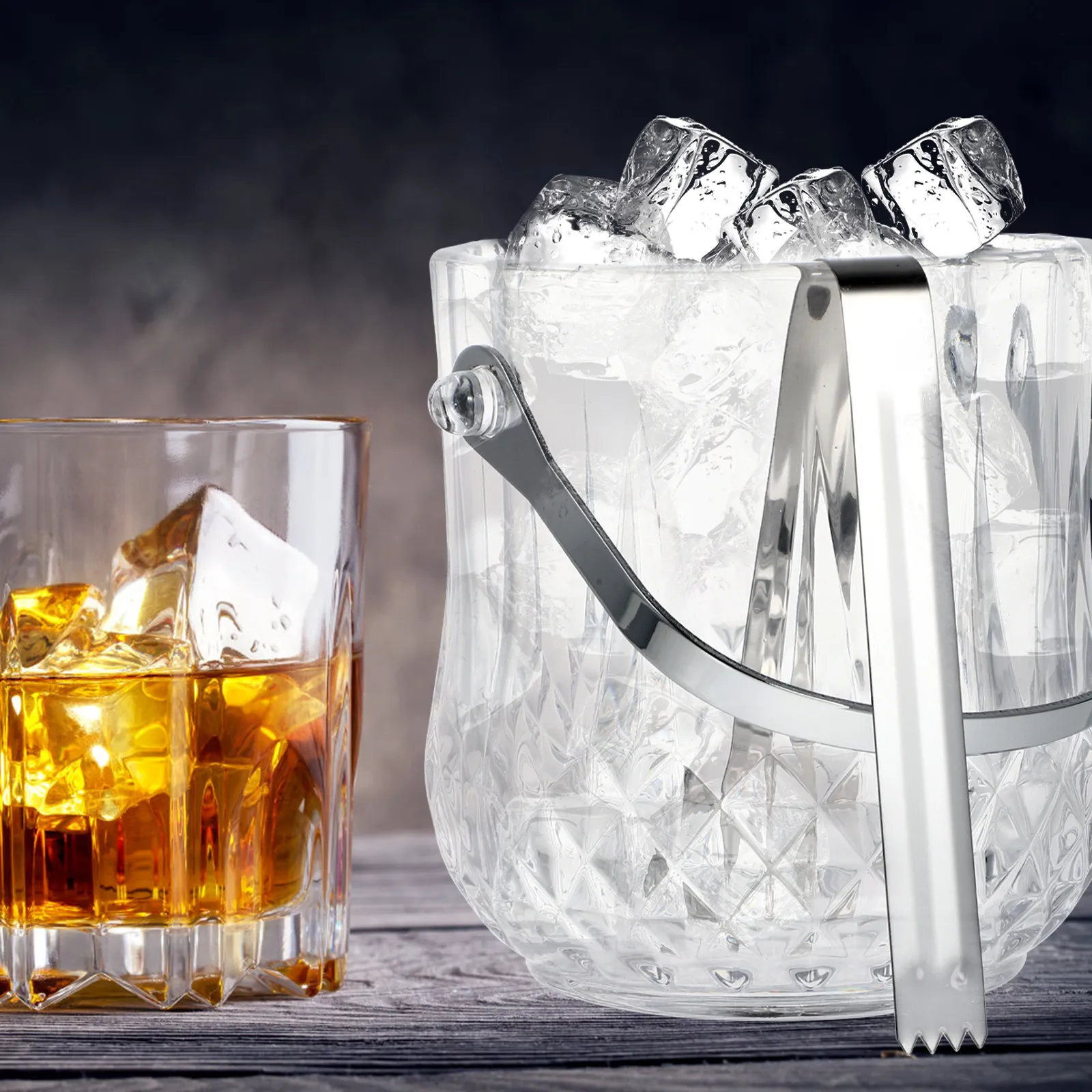 

Прочное стеклянное ведерко для льда с прочной ручкой, обеспечивающее четкую видимость напитков, идеально подходит для вечеринок, ресторанов, отелей, баров и