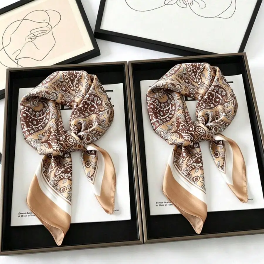 

1pc Women's Bohemian Style Elegant Paisley Print Scarf, 70*70cm Satin Bandana Headscarf Shawl, Suitable For Casual Daily Wear,Be