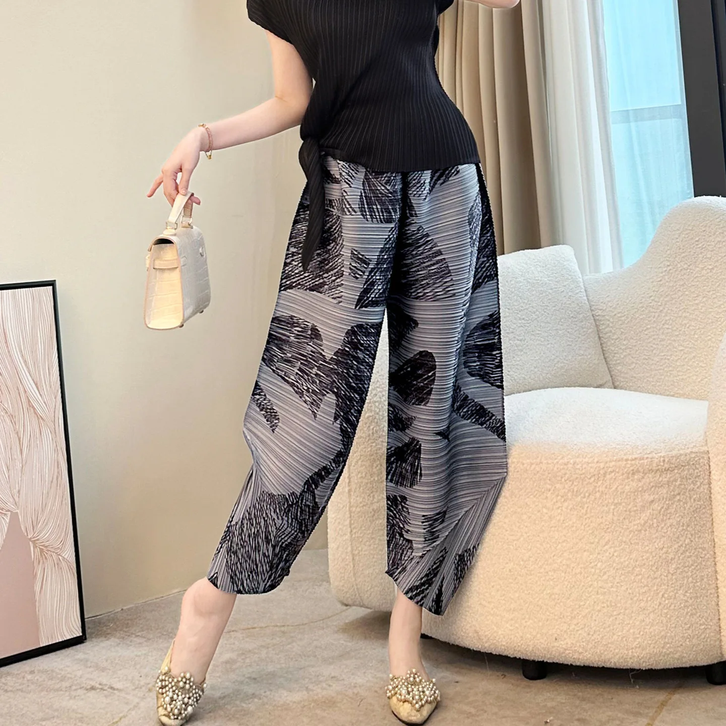 Miyake Pieghe 2026 Nuovo Design della Moda Primavera ed Estate Senso di Cento Pantaloni Casual Comoda Copertura Gamba Styling Pantaloni Femminili