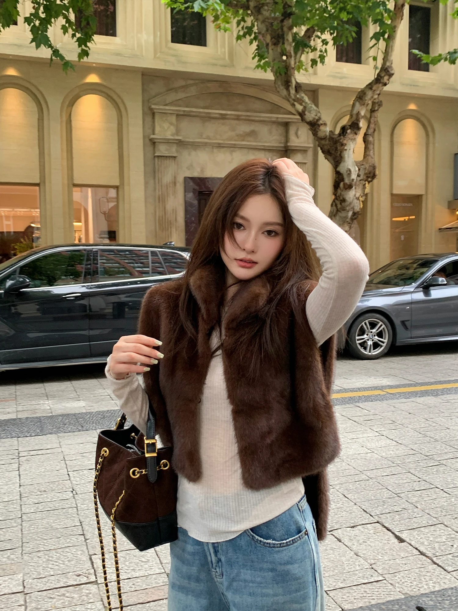 

Винтажный жилет-накидка в стиле Old Money, асимметричный, с меховой отделкой, отстегивающийся, в корейском стиле...