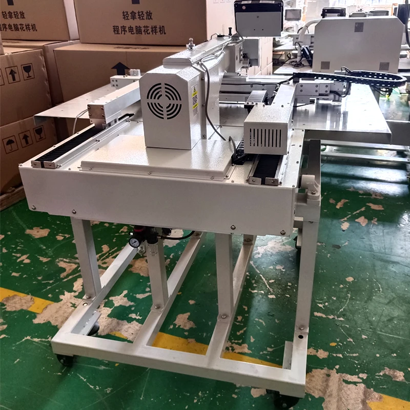 Machine à coudre industrielle de couture de cuir de Machine à coudre de modèle d'ordinateur programmable 6040 pour des chaussures