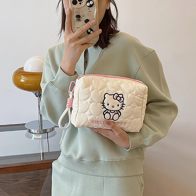 MINISO Sanrio Cute Cartoon Storage Bag Large Capacity Hand held Makeup Bag Kuromi Fashion Portable Makeup Bag