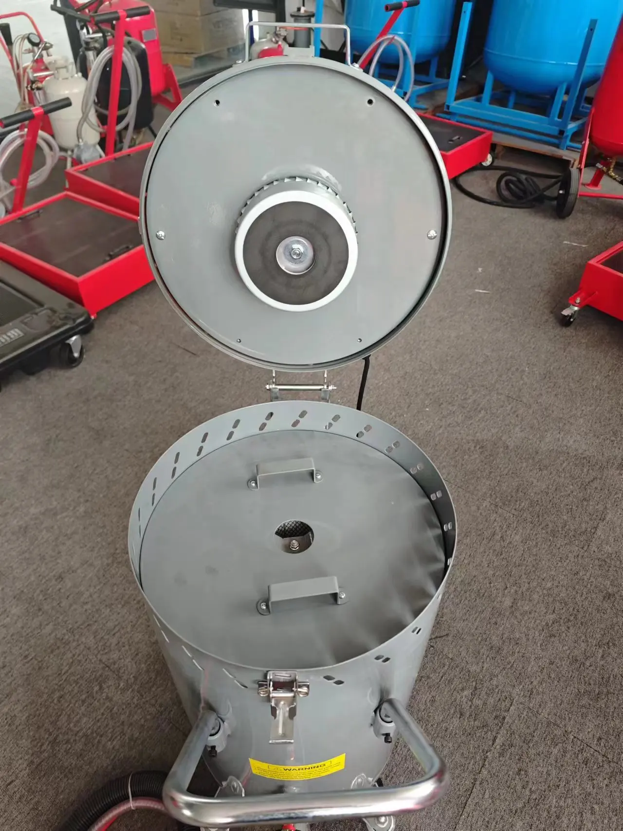 وعاء السفع الرملي بدون غبار ودوري آلة تفجير الرمل لعلاج السطح #4