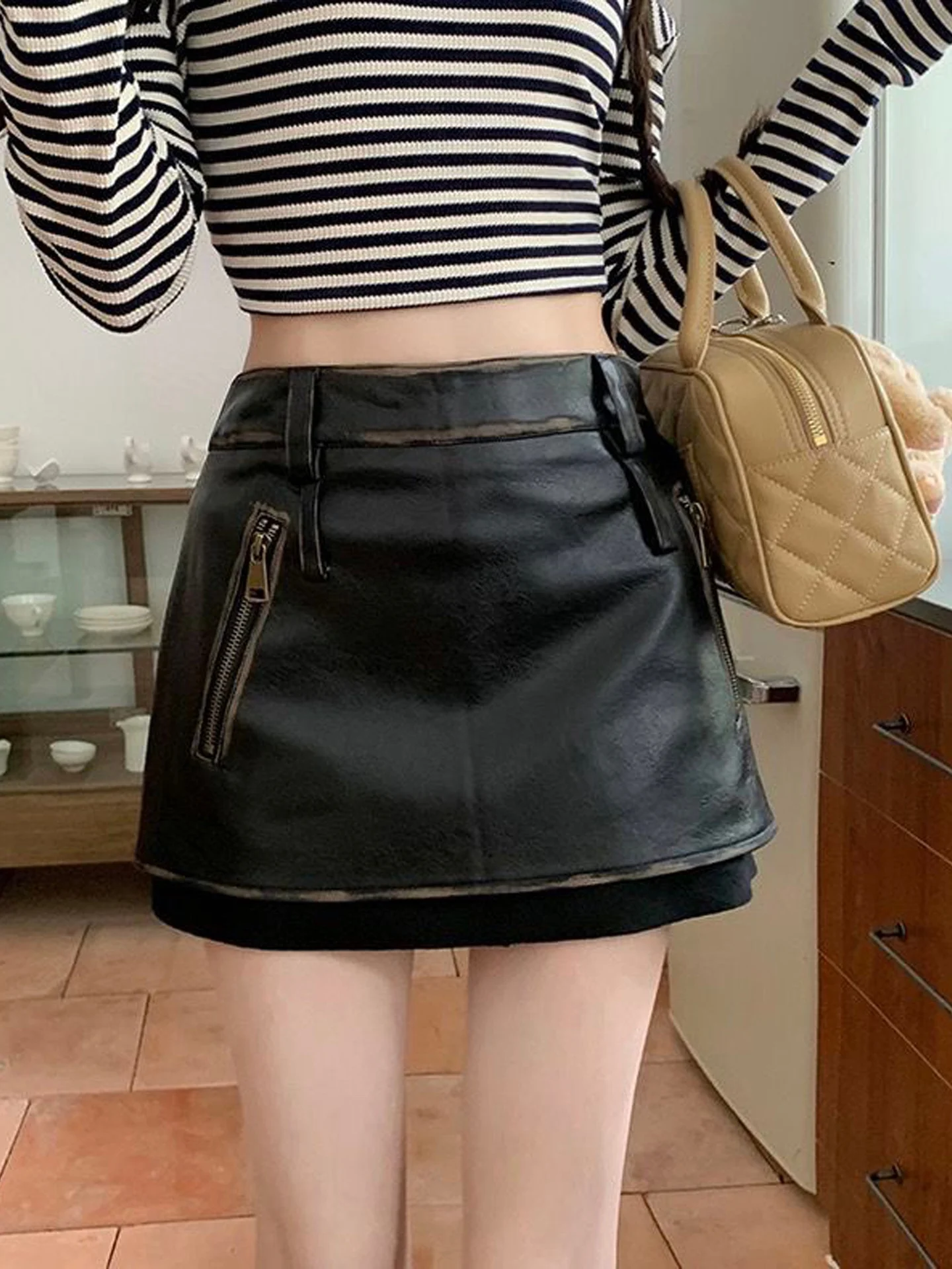American Style Retro Black PU Leather  Skirt High Waist A-Line Women's Spicy Girl Short Skirt Spring Autumn New Arrival