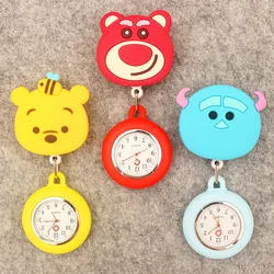 Reloj de bolsillo estilo oso rojo amarillo de dibujos animados de gran tamaño retráctil y con clip para hombres y mujeres