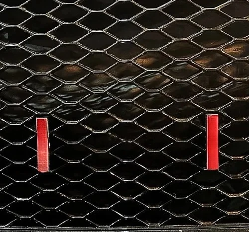 2 Stück Auto-Kennzeichenhalter-Sets für Audi Wabengrills Automobil-Außenzubehör – Detail 5