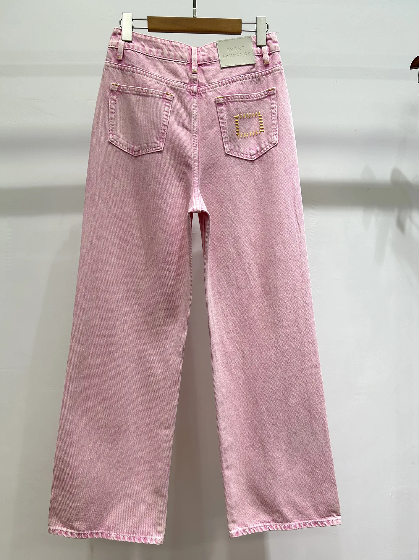 2024 Spring/Summer New Designer\'s Non Elastic Sakura Pink Colored Denim Low Waist Straight Leg Pants for Women