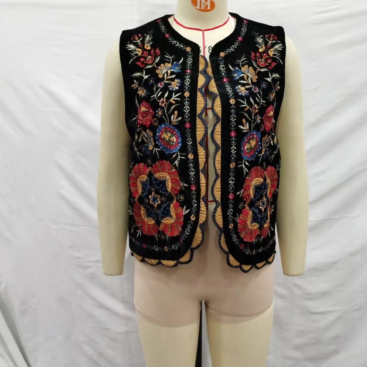 

2025 New Women Jackets Floral Embroidered Vest Top Casual Vintage Y2k Cardigan Waistcoat Female Chic Loose Outerwear Vsets