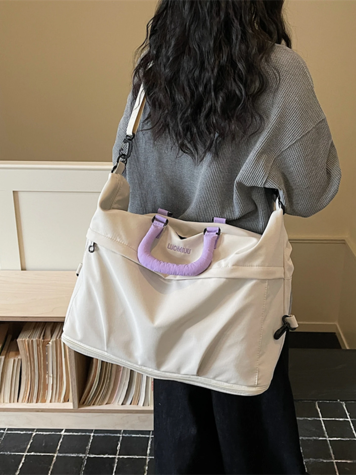 大容量カラーブロックハンドルトラベルバッグ女性の軽量防水短期旅行ハンドバッグ学生寮荷物バッグフィットネスバッグ