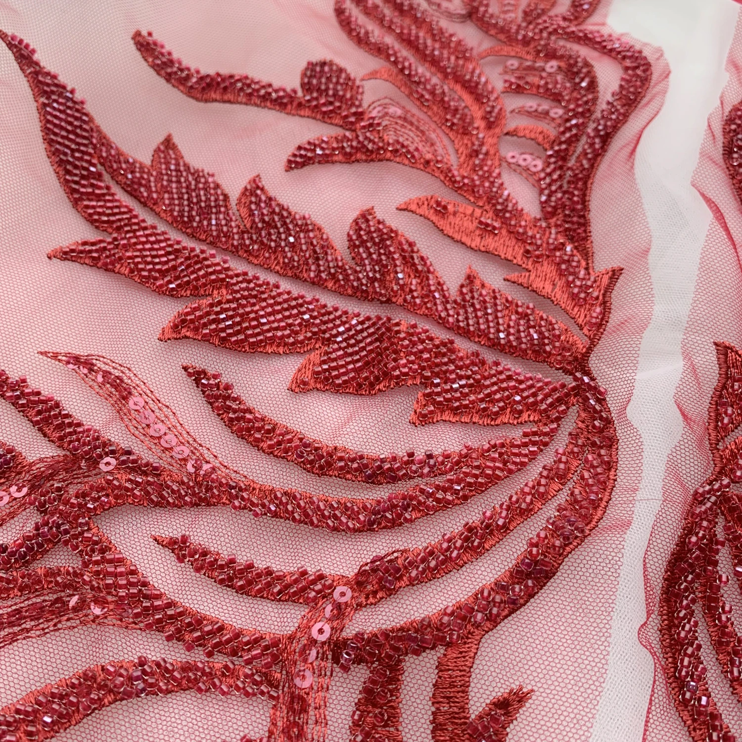 Nouvelle sélection de décalcomanies en dentelle brodées de perles de haute qualité, accessoires pour vêtements de robe de mariée personnalisés haut de gamme faits à la main