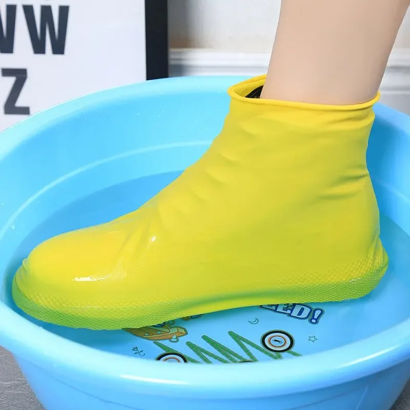 1 paio di scarpe in Silicone antiscivolo impermeabili stivali da pioggia Unisex resistenti all'usura ad alta elasticità per copriscarpe riutilizzabili per il giorno di pioggia all'aperto