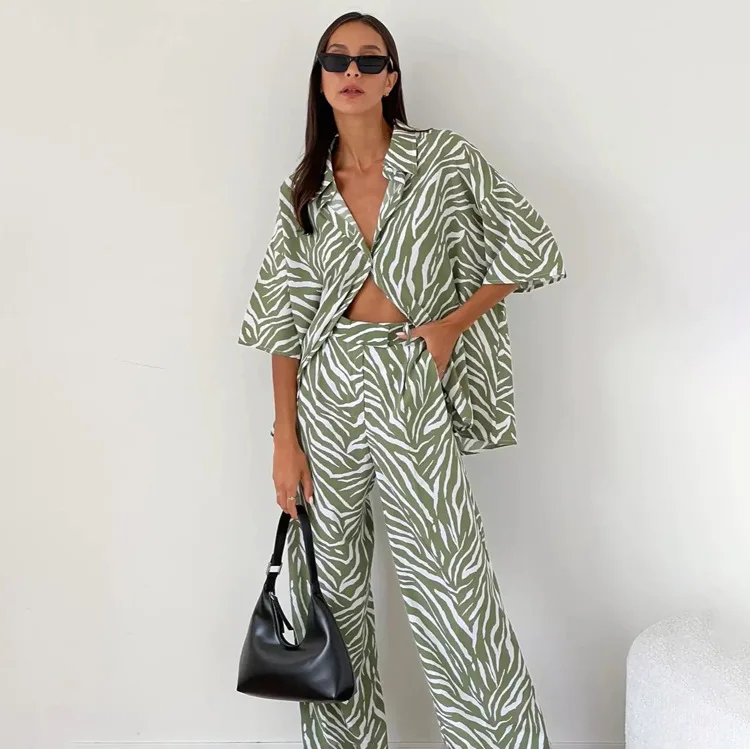 

SuperAen European and American Satin Zebra Stripe Set 2024 Summer Short Sleeved Shirt High Waist Long Pants Two Piece Set