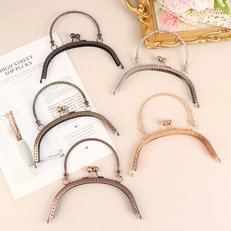 1Pc 16.5CM Arc Vintage Embossing Metal Frame Clasp Arch Lock For Bags Clasp With Handles Bag Wrist Frame Support Accessories