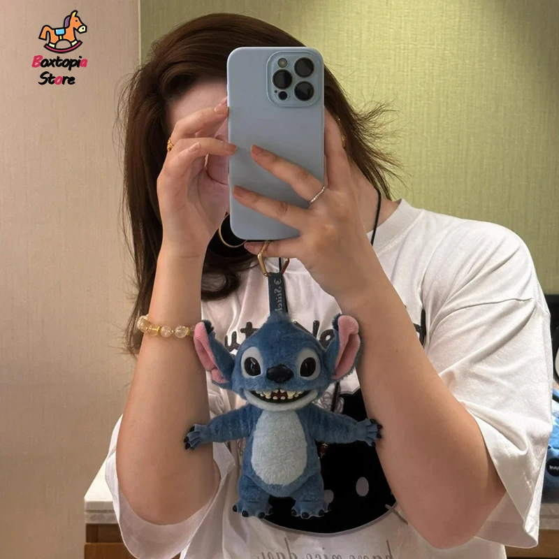 

Новая оригинальная плюшевая кукла-фигурка Дисней Стич 16/28 см, аниме-брелок Стич для рюкзака, мягкая игрушка-ключница, подарок, в наличии