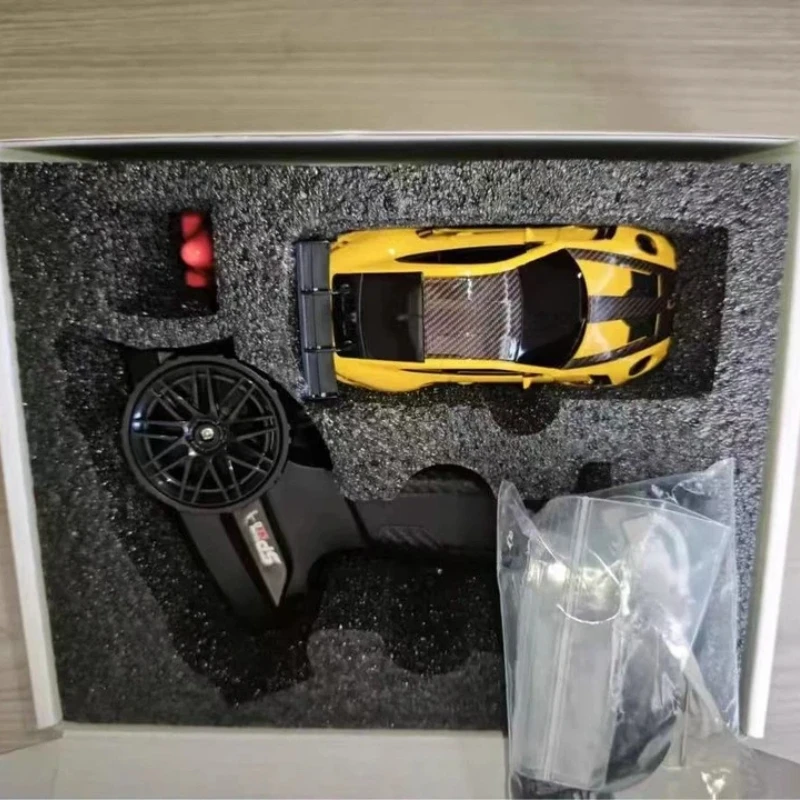 

В месте соотношение 1:43, игрушечный автомобиль с дистанционным управлением, радиоуправляемый автомобиль из сплава с полным приводом, лучший праздничный подарок со встроенным гироскопом