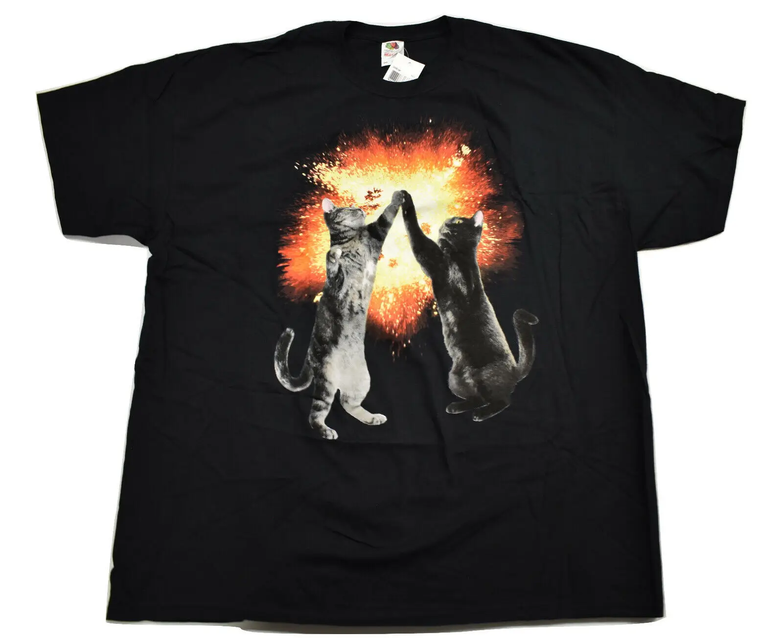 Camiseta negra divertida de Cats Giving A High Five para hombre, Nwt, 2Xl