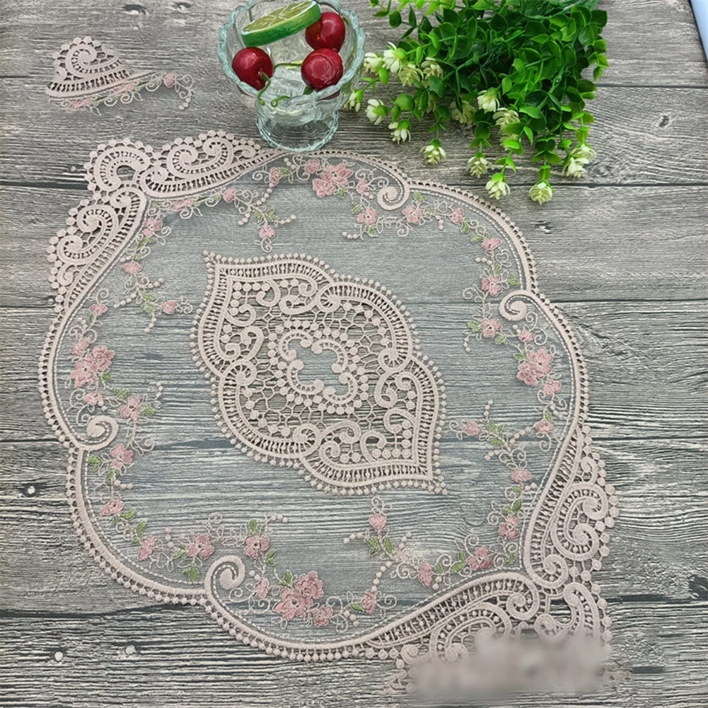 Vintage Lace Table Cloth Rose Embroidered Table Mat Pastoral European Style Wedding Party Dinner Table Decoration Rose Placemat