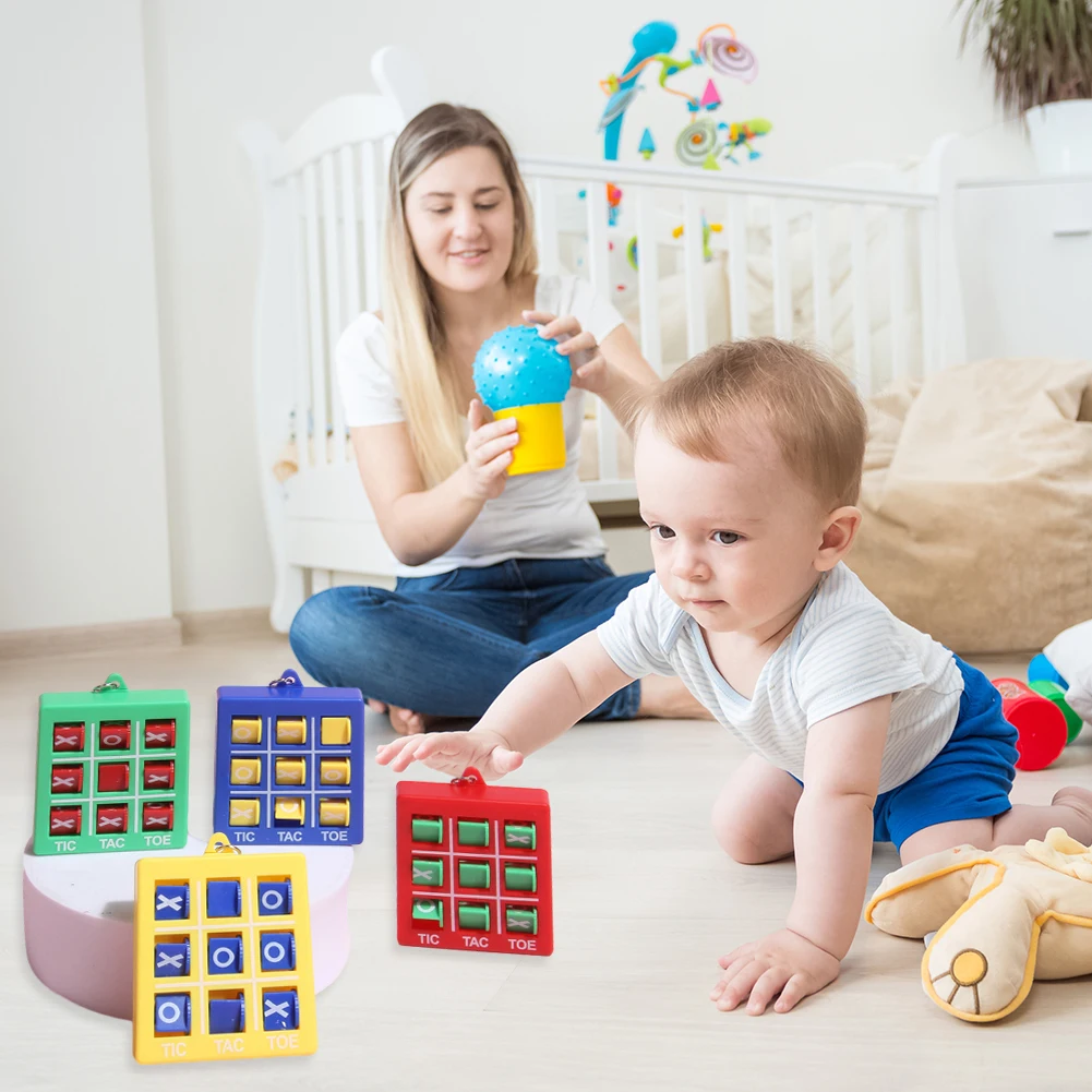 4 Teile/satz Kleine Klassische Spiel Spielzeug mit Schlüssel Ring Mini Tic Tac Toe Schlüsselring Bunte Tragbare Pädagogisches Spielzeug für Kinder