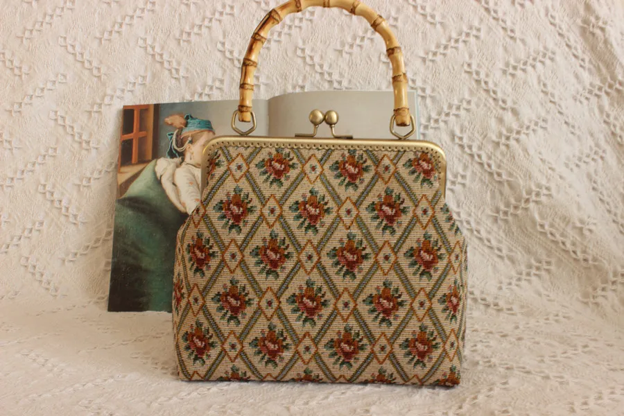 Lost in Vinatge Gold Silk Thread Embroidered Bag Bamboo Handle Petitpoint Clutch Antique Kiss Lock Bag Crossbody Metal Frame