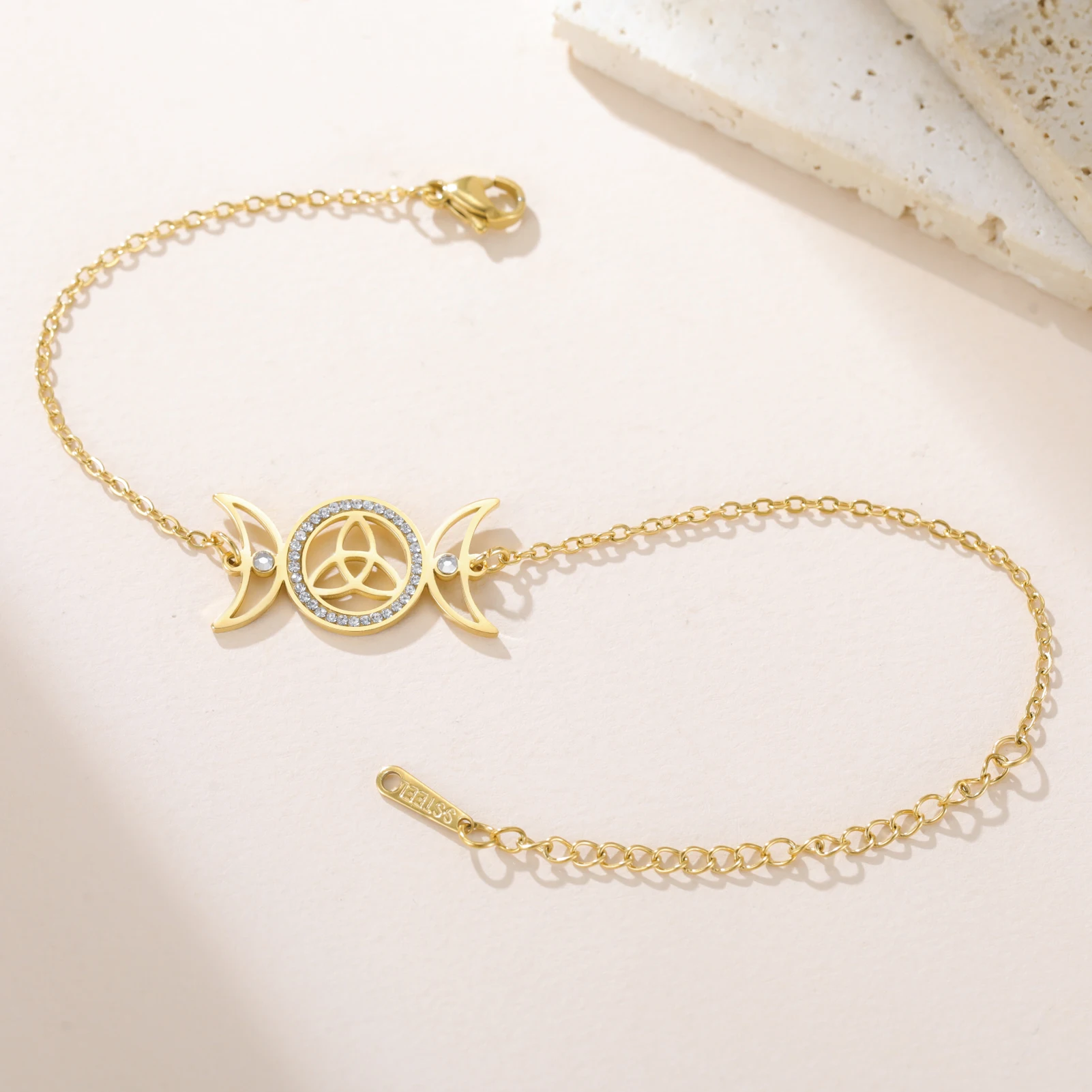 هيكات سوار الثلاثي القمر آلهة حماية سوار للنساء هيكاتي ليليث الأساطير اليونانية باقان الويكا سلتيك عقدة مجوهرات