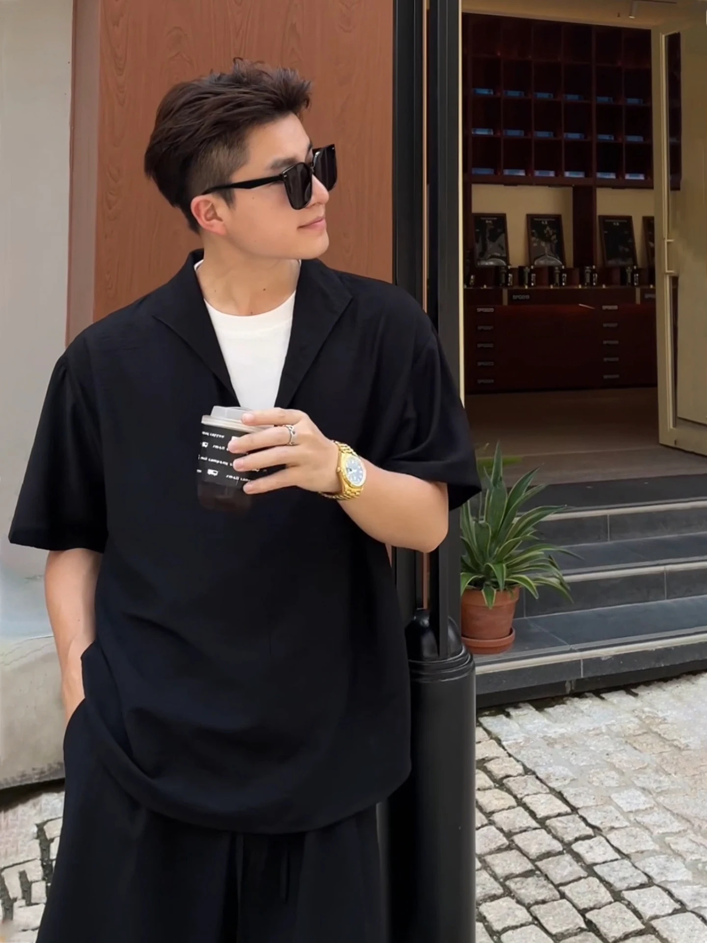 

Lightweight Breathable Men's ort Sve Linen irt Qui Dry orts Set Summer Faion Casual Wear Comfortable Fit irt