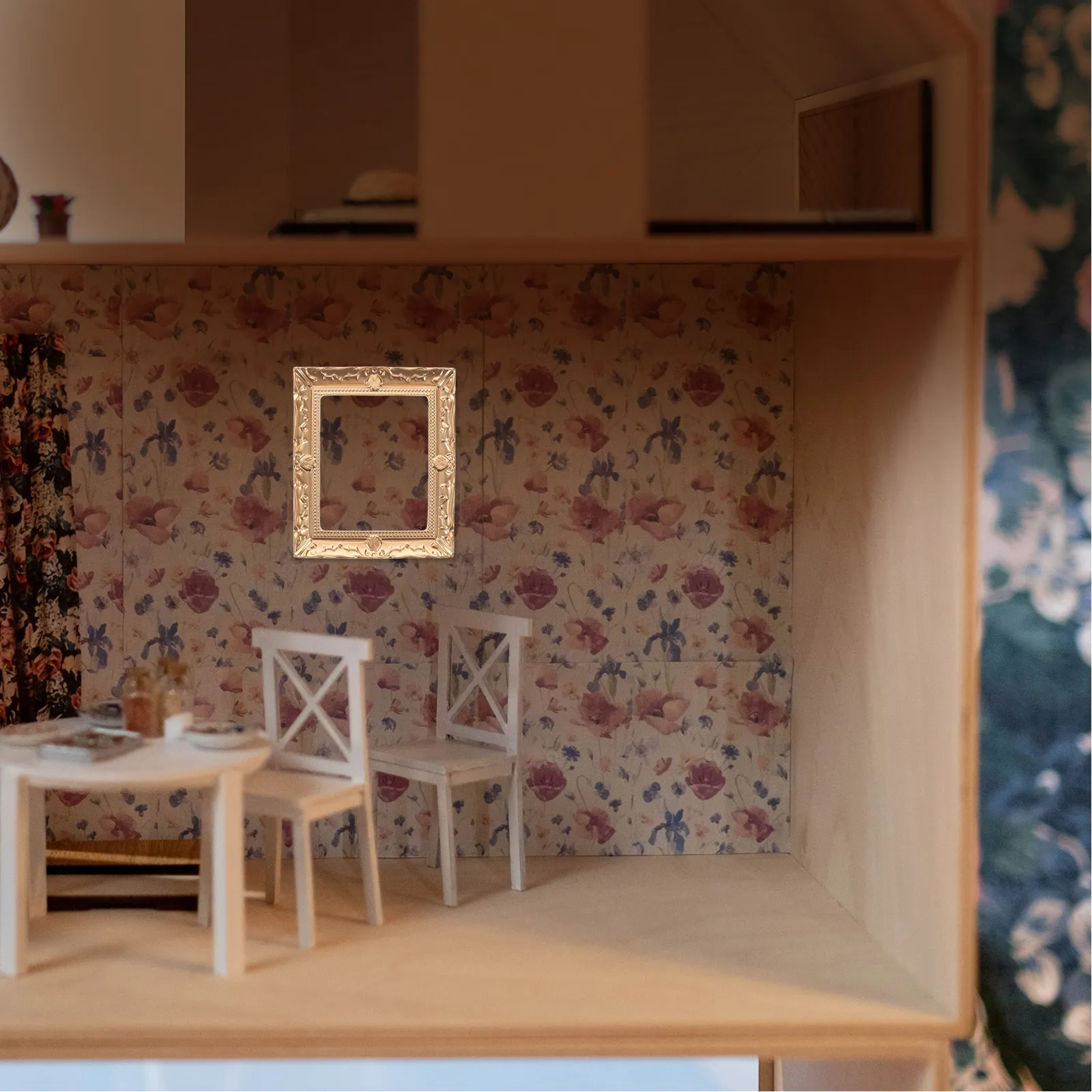 

5Pcs Miniature Resin Picture Frames Vintage Baroque Dollhouse Decor Tiny Photo Frames Creative Craft DIY Mini Painting