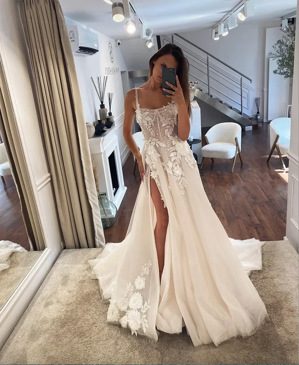 Luxury Retro Bridal Wedding Dress Sexy Side Slit Italian Strap Lace Applique tulle Pearl Designer Beach Elegant Bridal Dress