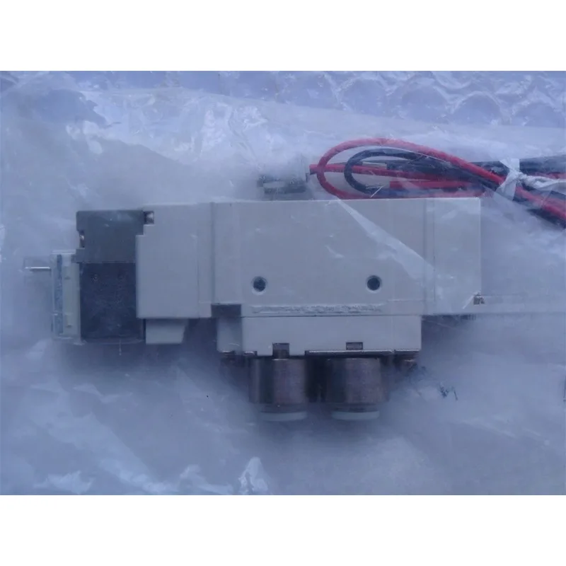 pieces-pour-fournir-une-electrovanne-sy5120-5ld-c6