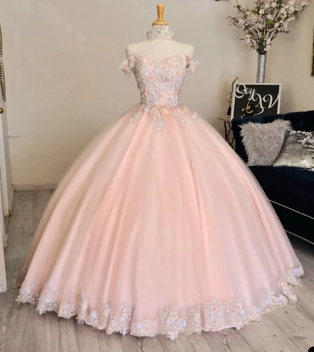 Elegant Ball Gown Quinceanera Dresses For Women Off-Shoulder Sequins Beads Appliques Bridal Gowns Slim Fit Party Dresses