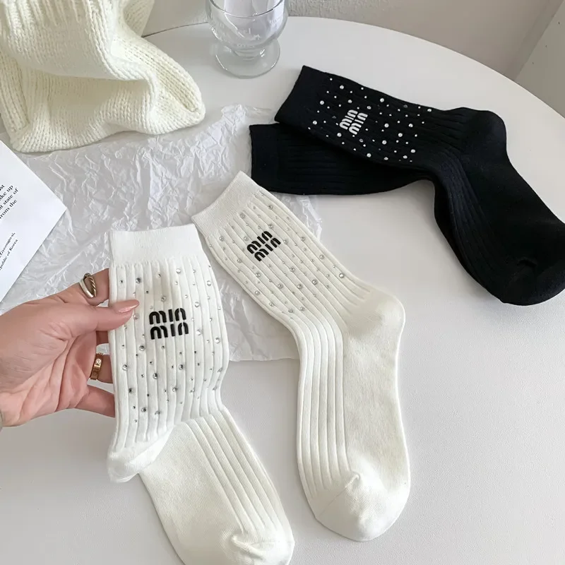 

Trendy Rhinestone Black and White Medium Tube Socks for Women Spring and Summer Thin Korean Long Tube Cotton Ins Style