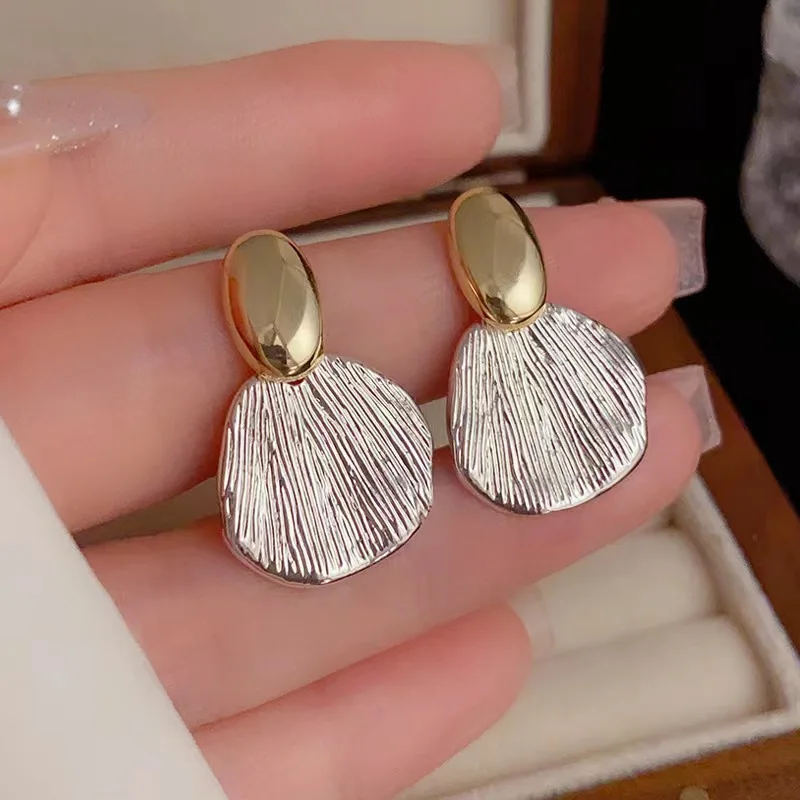 Retro Silver Color Sector Leaf Drop Earrings Metal Iron Sheet Statement Jewelry Trendy Golden Bean Shape Drop Earrings Gift