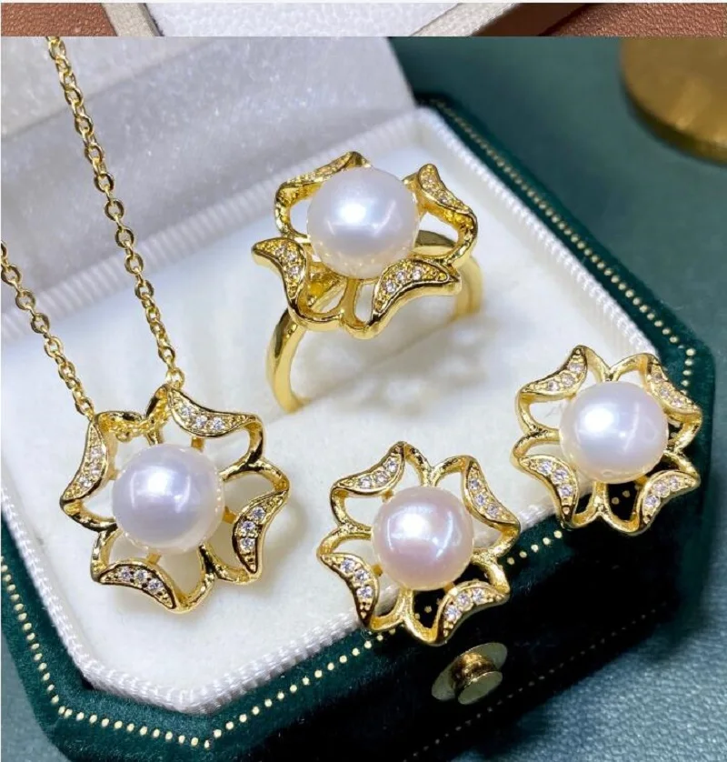 

Gorgeous AAA 8-9mm Round Natural South Gold Pearl Pendant Earring Set